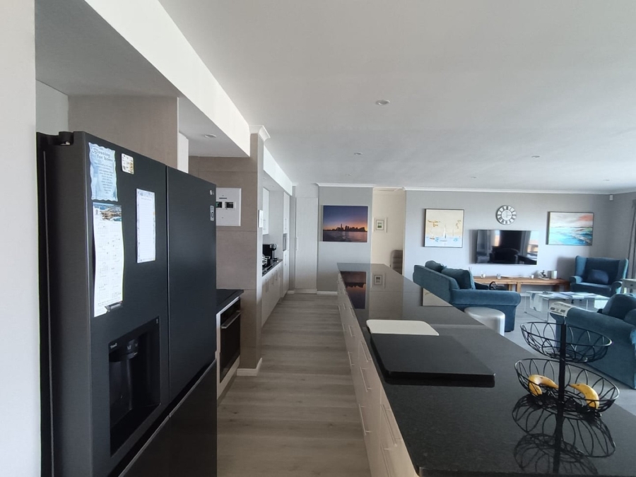 5 Bedroom Property for Sale in Kleinbaai Western Cape